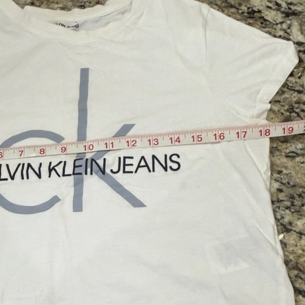 Calvin Klein Jeans White Crop Top - Picture 6 of 8
